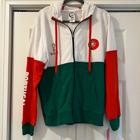 NWT Portugal FIFA World Cup Qatar 2022 Official Zip up Hood Sweatshirt size M